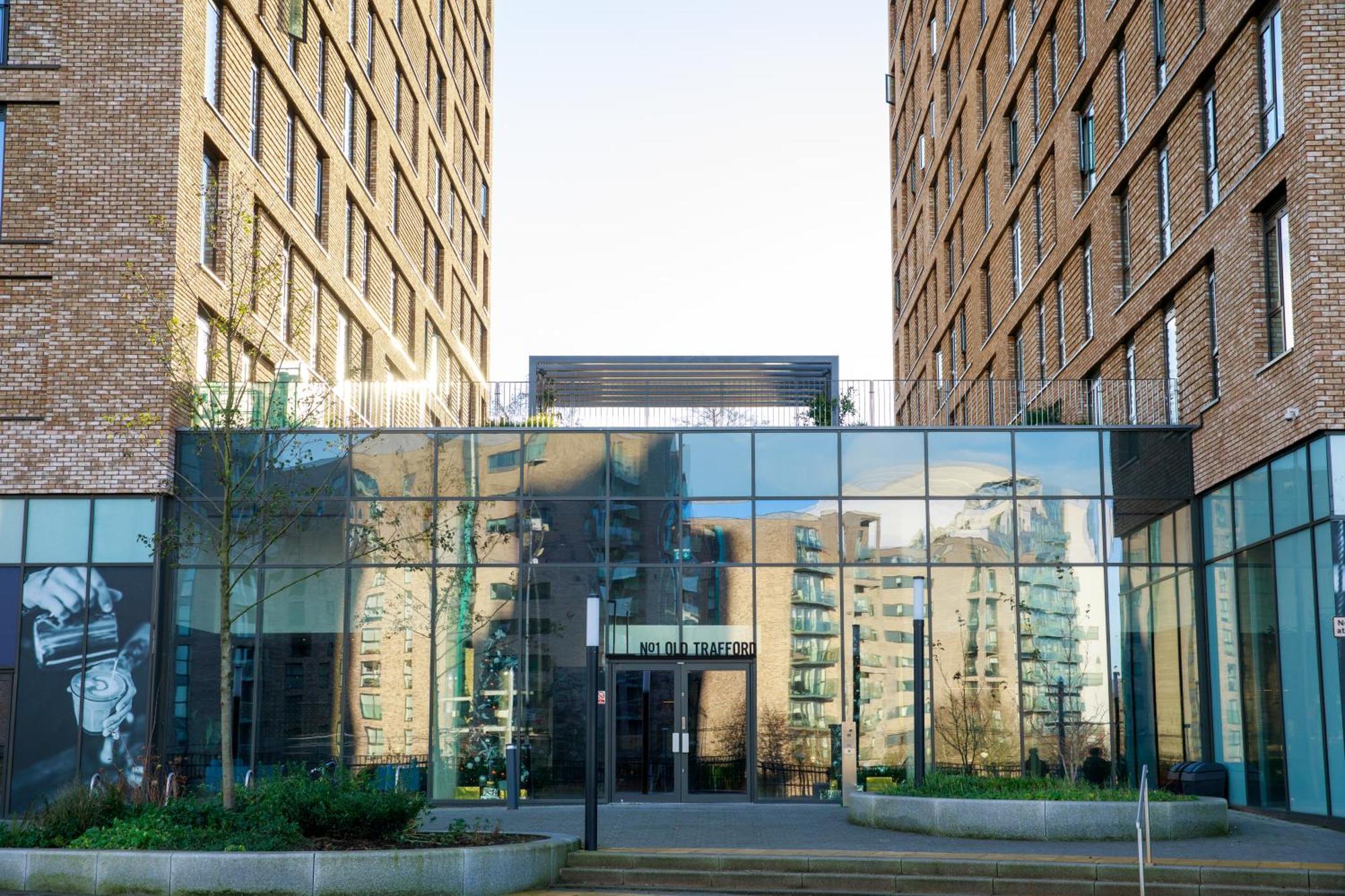 Trafford Suite Modern 1 Bed With Cinema Room Manchester Exteriör bild