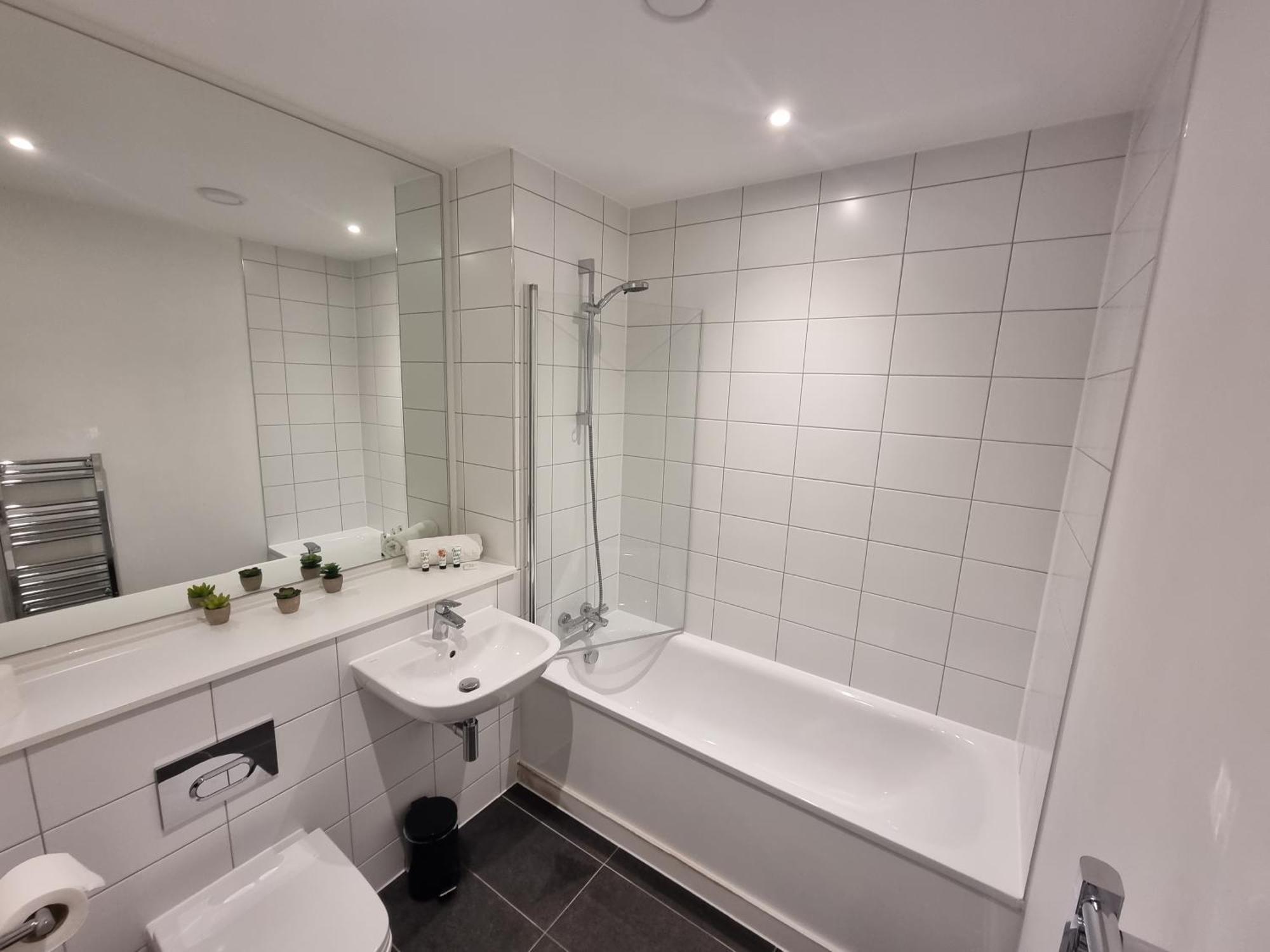 Trafford Suite Modern 1 Bed With Cinema Room Manchester Exteriör bild